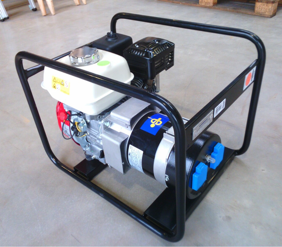 Stromerzeuger 3kVA (Benzin)